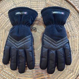 Swiss tech winter gloves